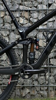 Trek Slash 9.8 Carbon Fox Factory Kashima - 3