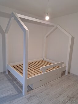 posteľ DOMČEK - 3