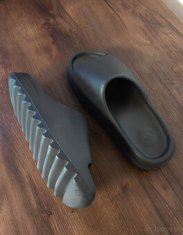 Yeezy slide onyx- dohodnutelná cena - 3