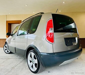 Škoda Roomster Scout facelift 2012 1.2 TSI s Panoráma - 3