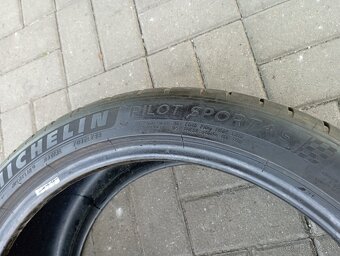 1ks letná 235/40ZR19 Michelin PS 4S - 3