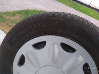 Predám zimné pneu 195/60 R15 na diskoch - 3