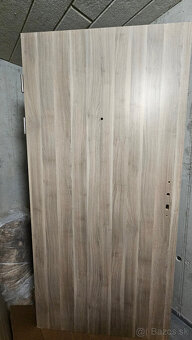 Protipoziarne vchodove dvere, sirka 95cm (lave) a 85cm (prav - 3