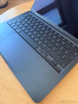 MacBook Air 13" M2 SK 2022 Polnočný - 3