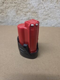 Akumulátor Milwaukee M12 2.0Ah - 3