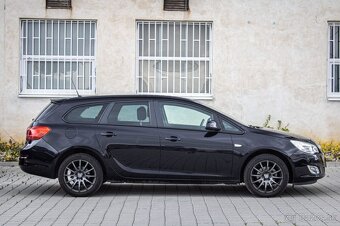 Opel Astra J 1.4 74 kW - 3