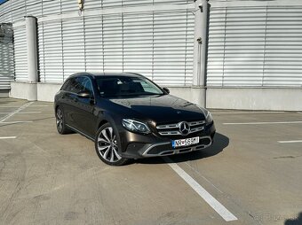 Mercedes-Benz E 220 d 4MATIC AllTerrain - 3
