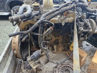 Motor nissan terrano 2.7 td 74 kw - 3