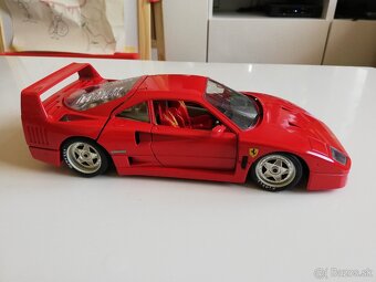 1:18 FERRARI F40 - 3