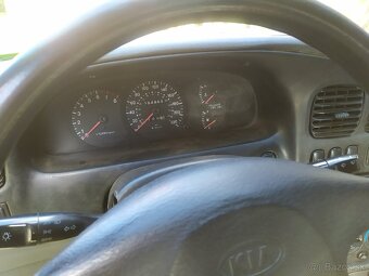 Kia Shuma (motor 1.5 65kW) - 3