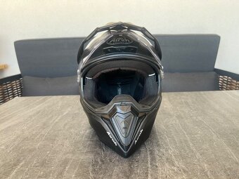 Prilba na motorku - Airoh Commander - 3