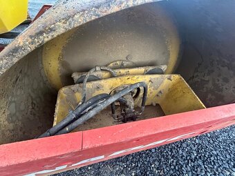 Vibrační válec DYNAPAC  CA 152D - 3