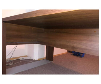 Masívny kancelársky stôl - orech - 3