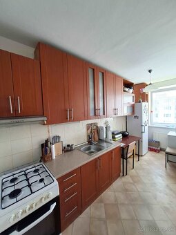 Na predaj: 3-izbový byt s loggiou – Záturčie - 3