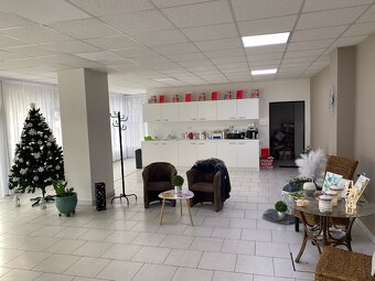 Obchodný priestor v centre Prievidze - 3