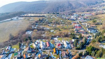 Stavebný pozemok pre RD v obci Pitelová / Žiar nad Hronom - 3
