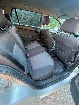 Opel Astra H 1.9 CDTi2006 - 3