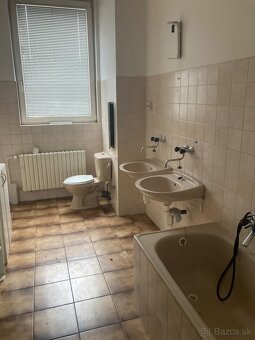 Centrum Čadce v budove Slsp - 3