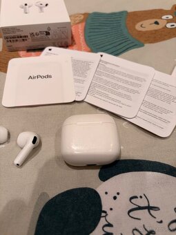 AirPods 4 - 3