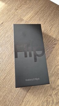 Samsung galaxy Z flip 4 256gb, čierny - 3