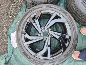 Letní kola Volkswagen Golf 7 R18 ET49 černé - 3