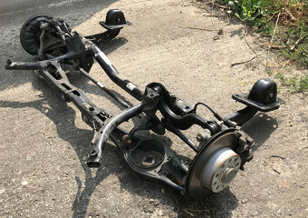 VW TOURAN ZADNÁ NÁPRAVA - 3