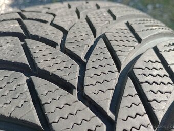 Predam 2ks pneu 215/50/r17 zimne 95V Lassa - 3