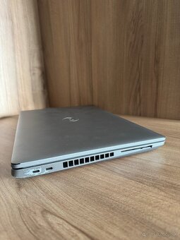 Dell Precision 3561 - 3