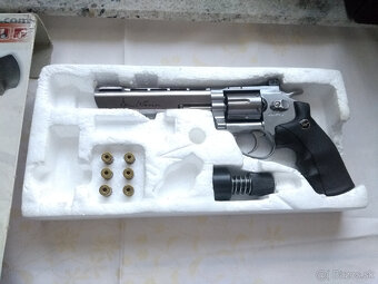 Predám CO2 revolver - 3