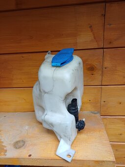 Rozpredám Volkswagen Golf 4 1.6 - 3