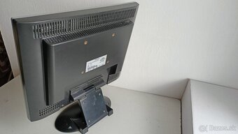 LCD Prestigo P1710 - 3