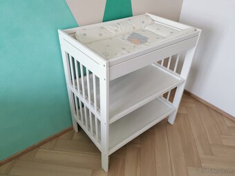 Prebaľovací pult - 3