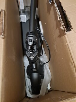 Elektrická kolobežka Ninebot BY SEGWAY KICKSCOOTER F2 - 3