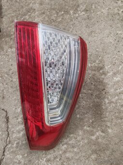 Predám zadné svetlá na ford galaxy, mondeo - 3