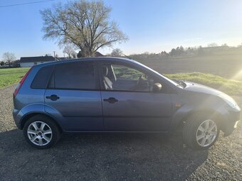 Predám Ford Fiesta 1.4 TDCi 50kw, r.v. 2004 - 3
