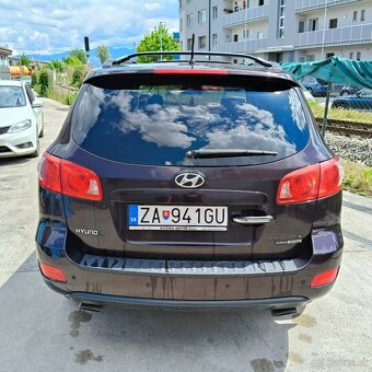 Hyundai Santa Fe - 3