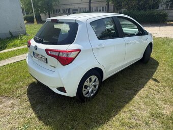 Toyota Yaris Hibrid 1.5 - 3