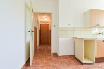 BEDES | tehlový 2 izb. byt, zachovalý pôvodný stav, Handlová - 3