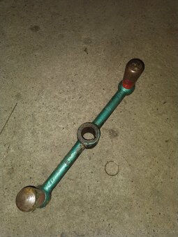 Predám unikátne plechy z kabíny rušňa 754 052 - 3