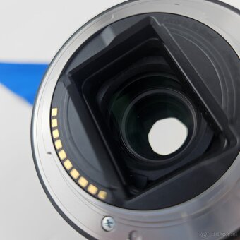 ZEISS / Sony 24-70mm f/4.0 - 3