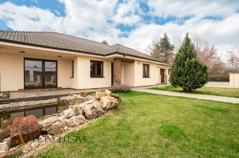 ALL INCLUSIVE | NA PREDAJ ÚTULNÝ RODINNÝ DOM S JAZEROM, HORN - 3