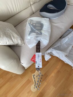 Fender American Performer Stratocaster - 3
