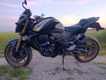 Kawasaki Z750R - 3