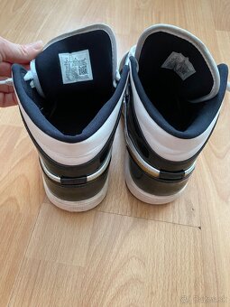 Air Jordan 1 Mid - 3