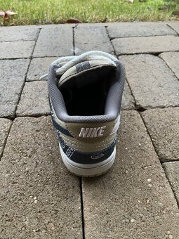 Nike SB Dunk Low “Travis Scott” - 3