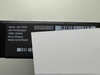 ÚPLNE NOVÝ NEROZBALENÝ Samsung Galaxy Z Flip 6 + obal - 3