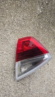 Bmw e90 zadne svetla - 3