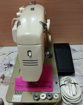 Predám Šijací stroj. - 3