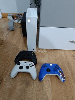 Xbox series S-512 Gb - 3