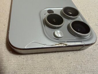 iPhone 15 Pro 256GB – veterán - 3